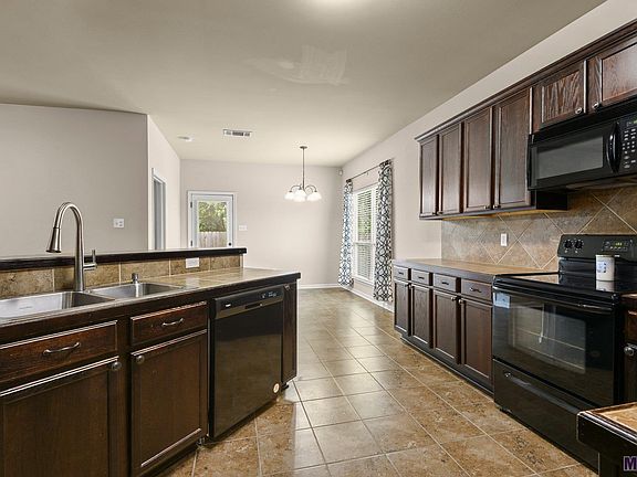 3rd image of 38205 Dolphin Ct