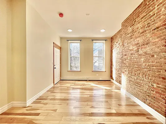 Rented by Parlor Real Estate Corp | media 2