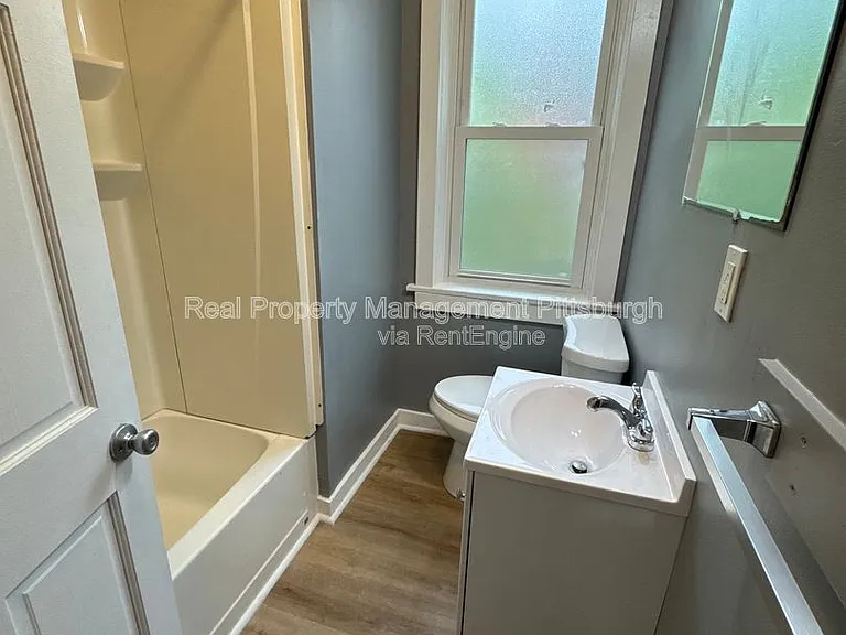 311 W Burgess St #1 — Photo 9