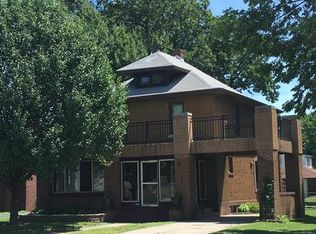 159 S 6th St, Wood River, IL 62095