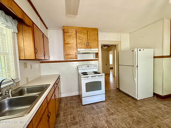 4th image of 407 Roberdel Road