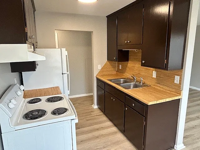 12359 Lynn Ave S #11 — Photo 7
