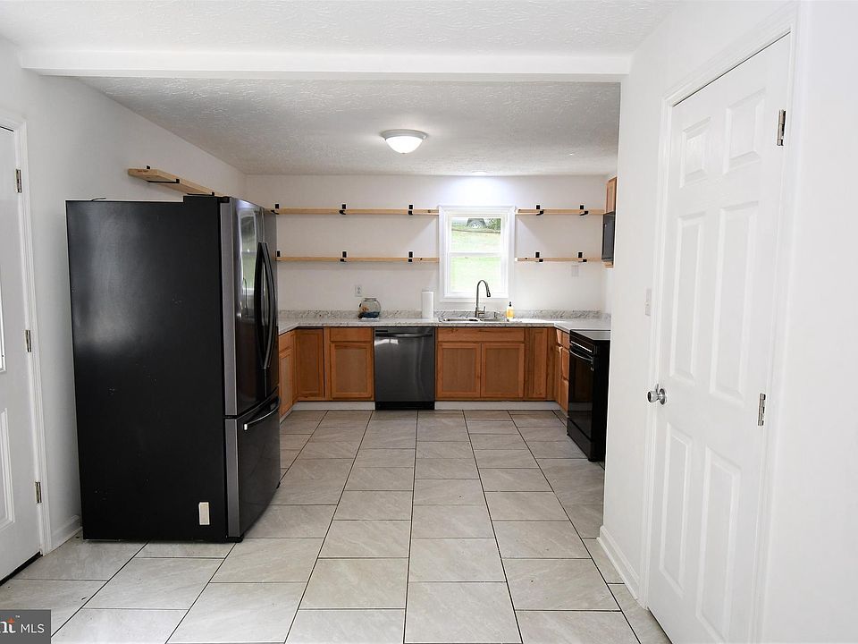 1st image of 240 Juniper Dr