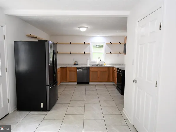 240 Juniper Dr, Front Royal, VA 22630