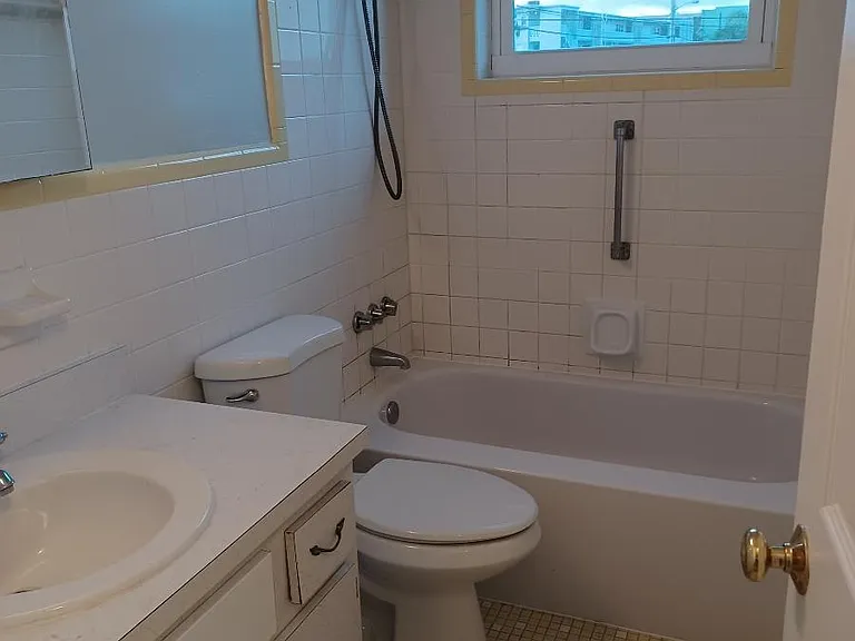 830 N Riverside Dr #102 — Photo 10