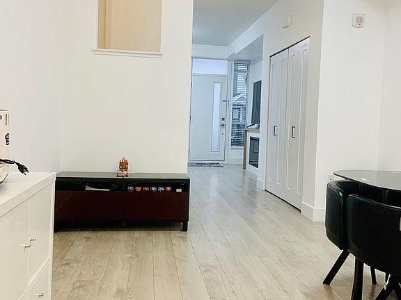 3rd image of 2825 159th St