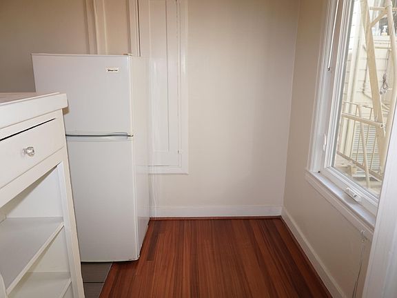 4th image of 707 Stockton St APT 508
