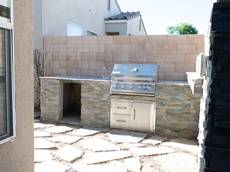 9205 Guggenheim Ct — Photo 30