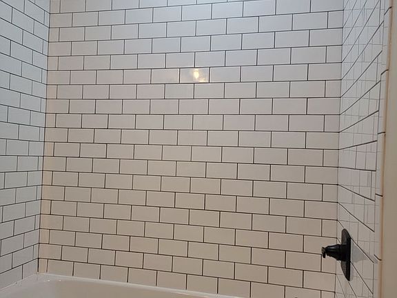 3rd image of 101 S Burns Ave #2