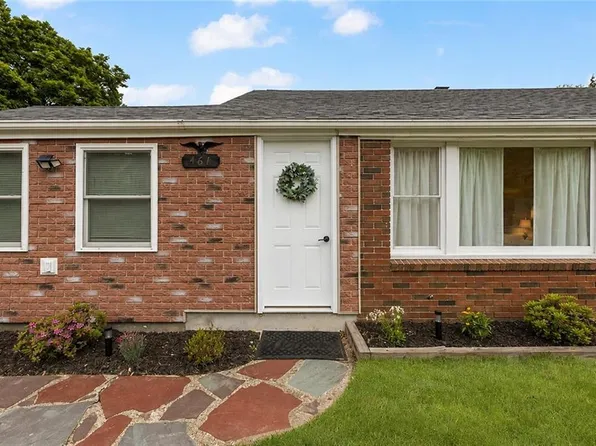 461 River Rd, Lincoln, RI 02865