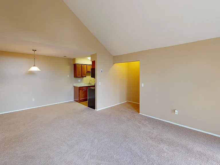 Heights of Novi Apartments — Photo 8