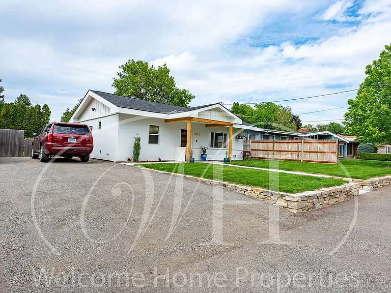 1335 Monroe St — Photo 27