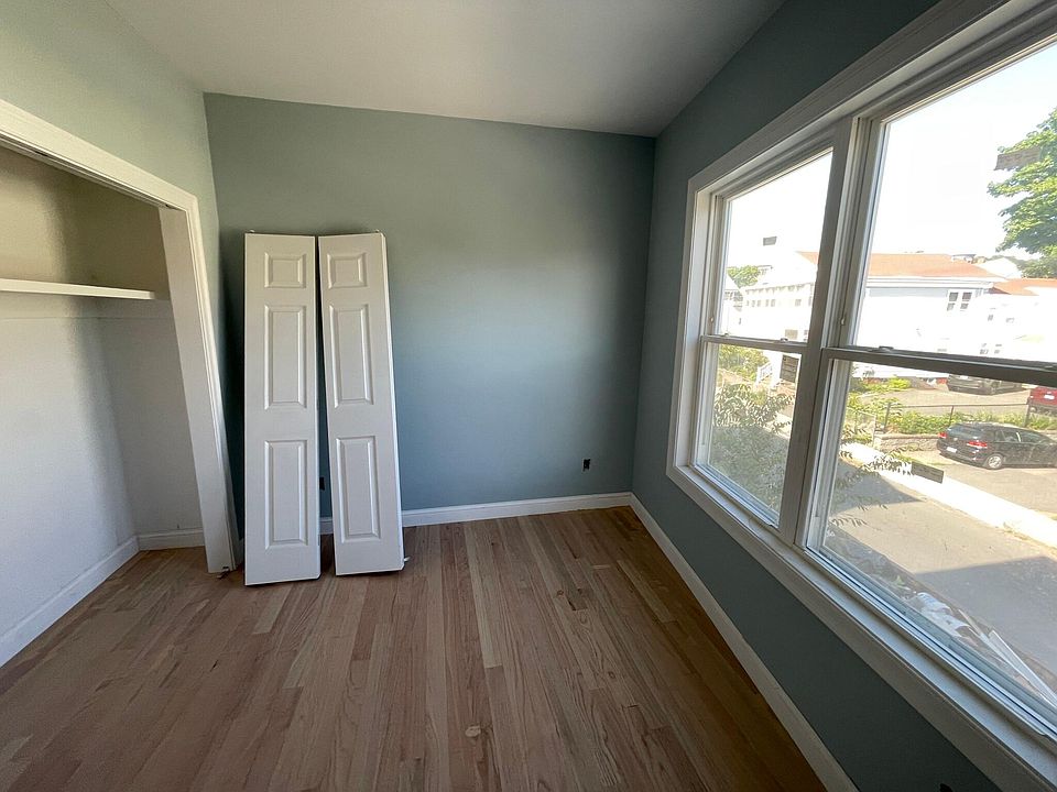 2nd image of 120 Cross St #2L