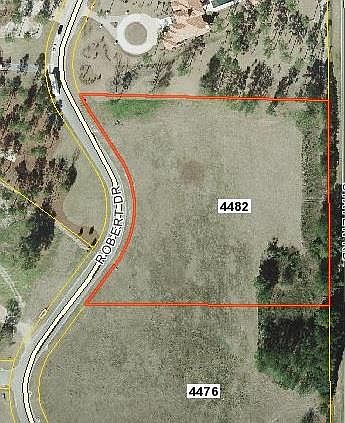 3rd image of 4482 Robert Dr