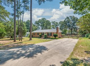 15350 Catawba Cir S, Matthews, NC 28104