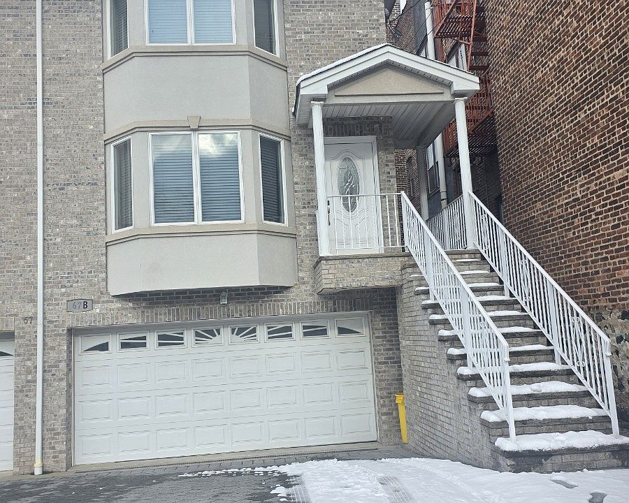 2nd image of 67B E Palisades Blvd #2
