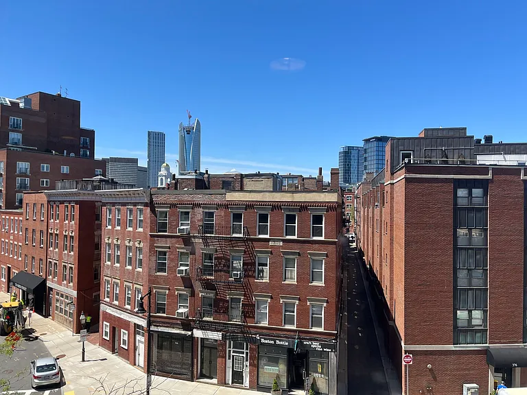 Commercial St — Photo 19