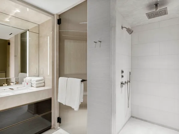 685 5th Avenue image 6 of 14