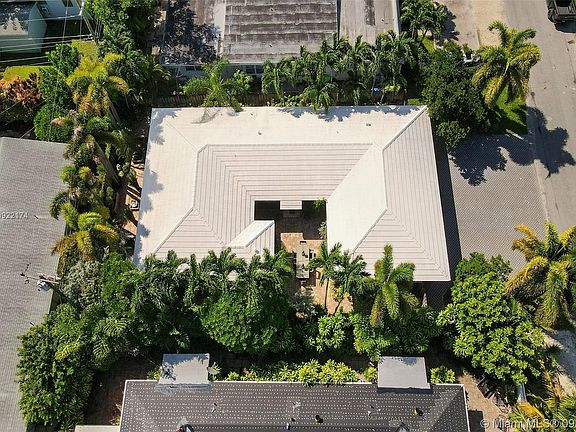 3rd image of 1734 NE 20th Ave