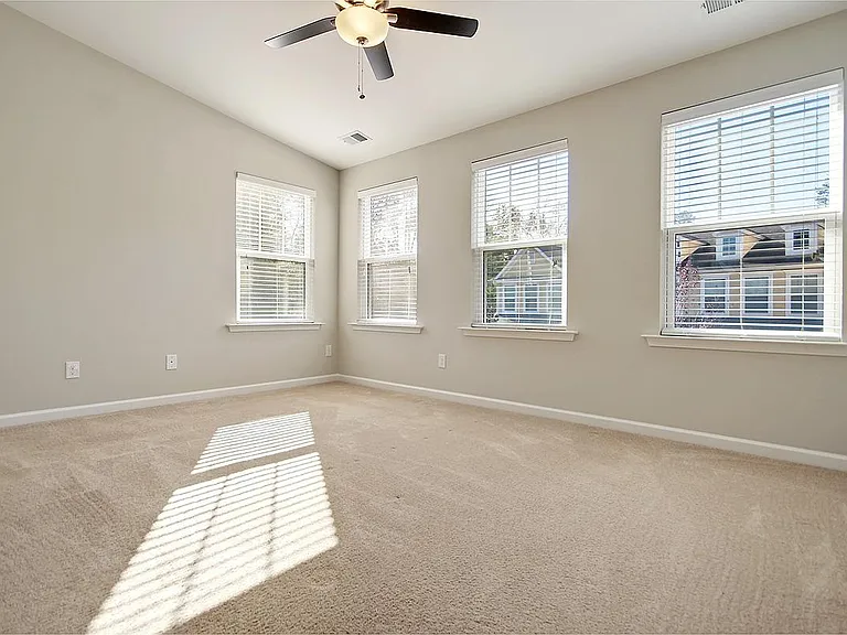 107 Bennett Ln — Photo 16