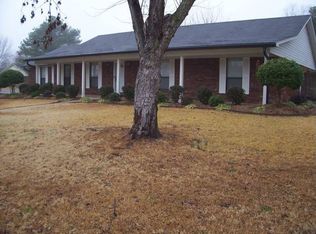 12 Cambridge Dr, Conway, AR 72034