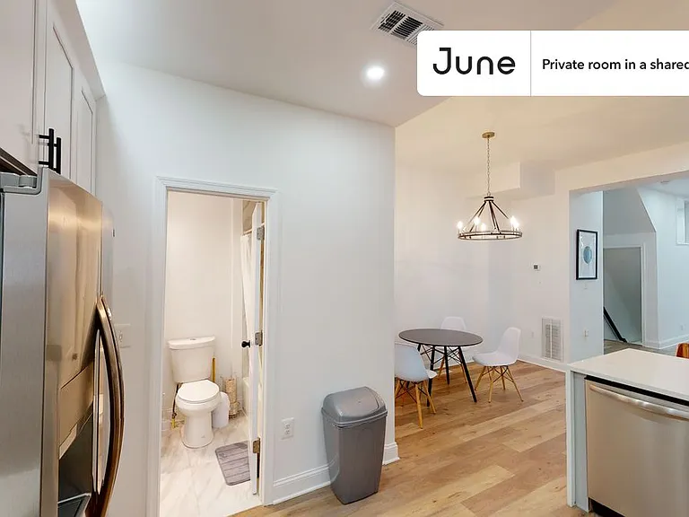529 42nd St NE #B — Photo 18