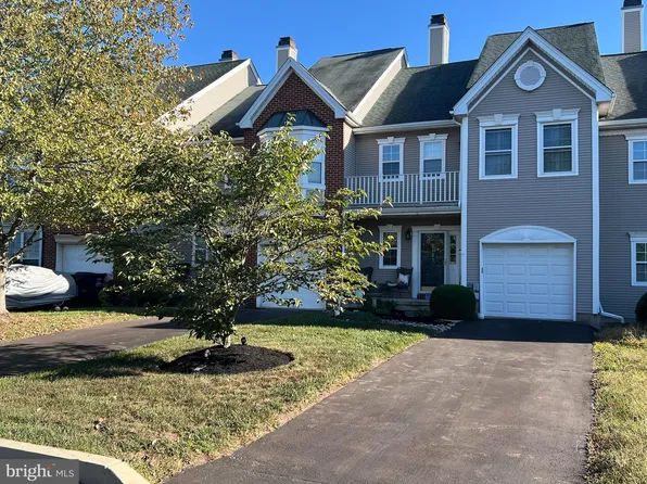 727 Martingale Rd, Schwenksville, PA 19473