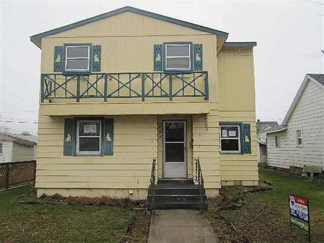 1st image of 207 E Cleveland Blvd