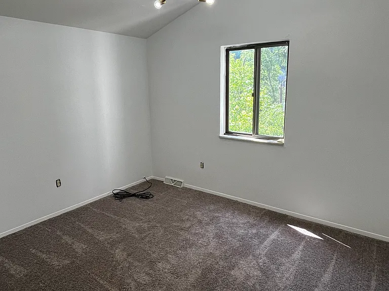 2918 Autumnwood Dr — Photo 8