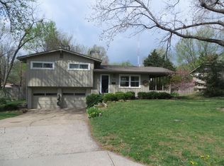 8006 Falmouth St, Prairie Village, KS 66208
