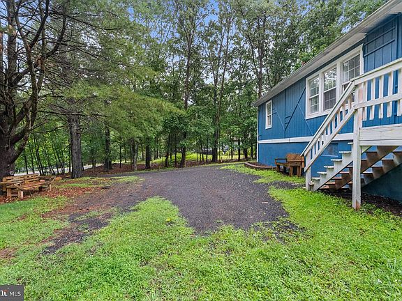 4th image of 2037 Forest Lake Dr