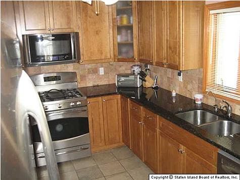 2nd image of 30 Renwick Ave