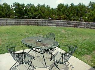 200 Reese Dr, Richmond Hill, GA 31324