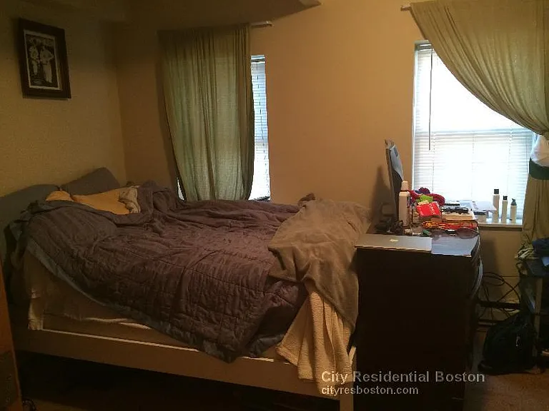 286 W 3rd St #1 — Photo 9
