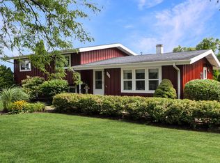 38112 87th St, Burlington, WI 53105