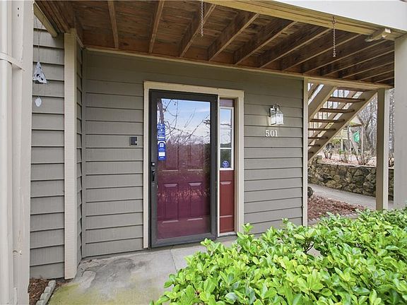 2nd image of 501 Country Park Dr SE