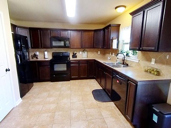 3rd image of 38242 Saint Martin Ct
