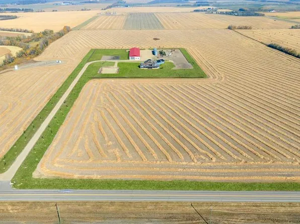 28012 Township Road 394, Lacombe County, AB T4M 0R6