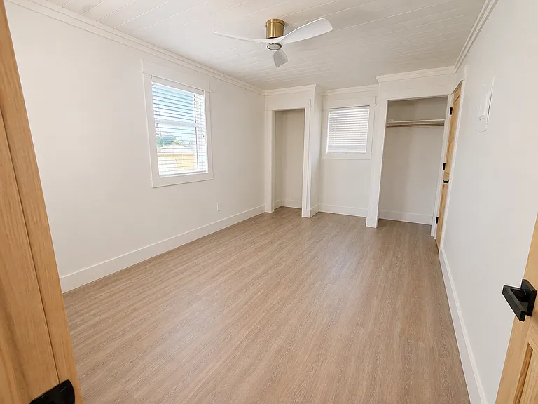7213 Sunset Ave — Photo 8