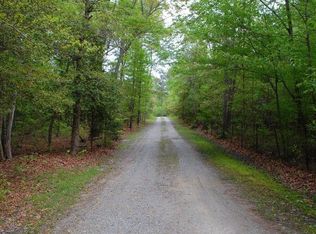 208 Regent Rd, Hartfield, VA 23071