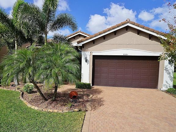 BRICK PAVER DRIVEWAY