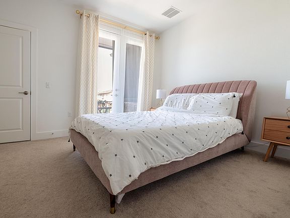 4th image of 2501 Simond Ave Unit D