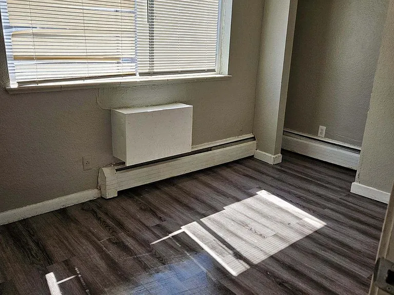 1363 Yosemite St #16 — Photo 3