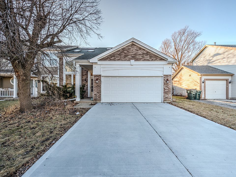 1st image of 72 N Southport Rd