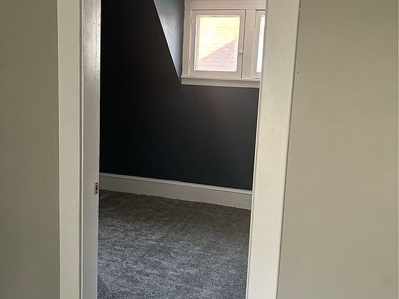 4th image of 3709 E 53rd St