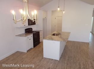 2022 102nd St #B, Lubbock, TX 79423