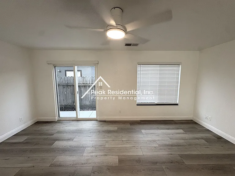 4061 32nd St — Photo 5