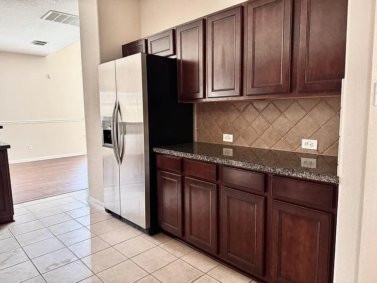 3947 Calgary Cir — Photo 12