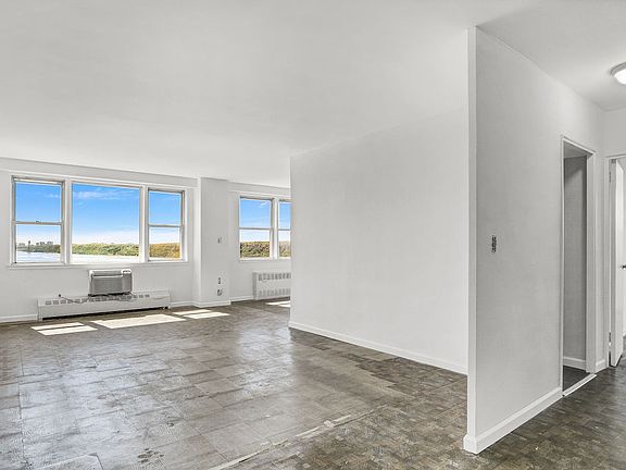 2nd image of 5800 Arlington Ave APT 19U