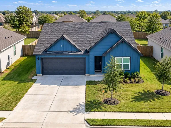 1823 Windsor Blvd, Lockhart, TX 78644